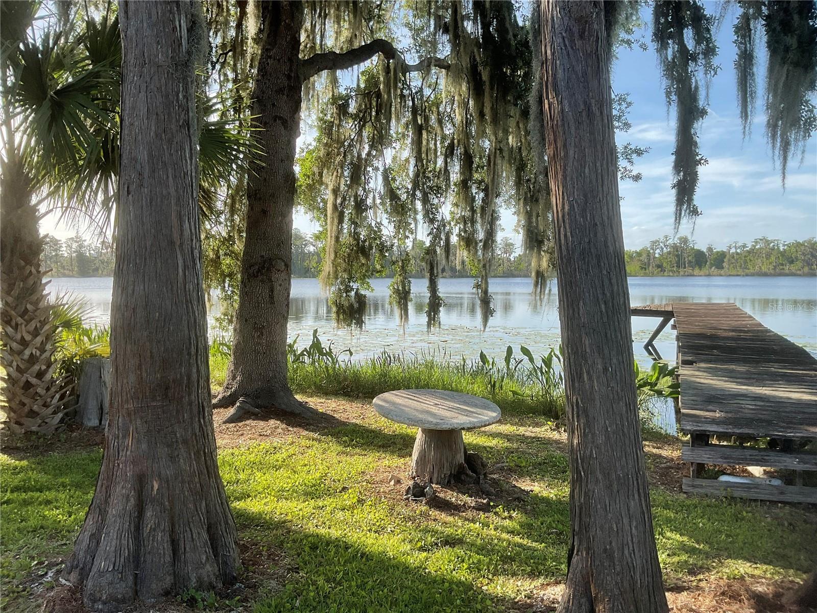 ARROWHEAD LAKES - Residential