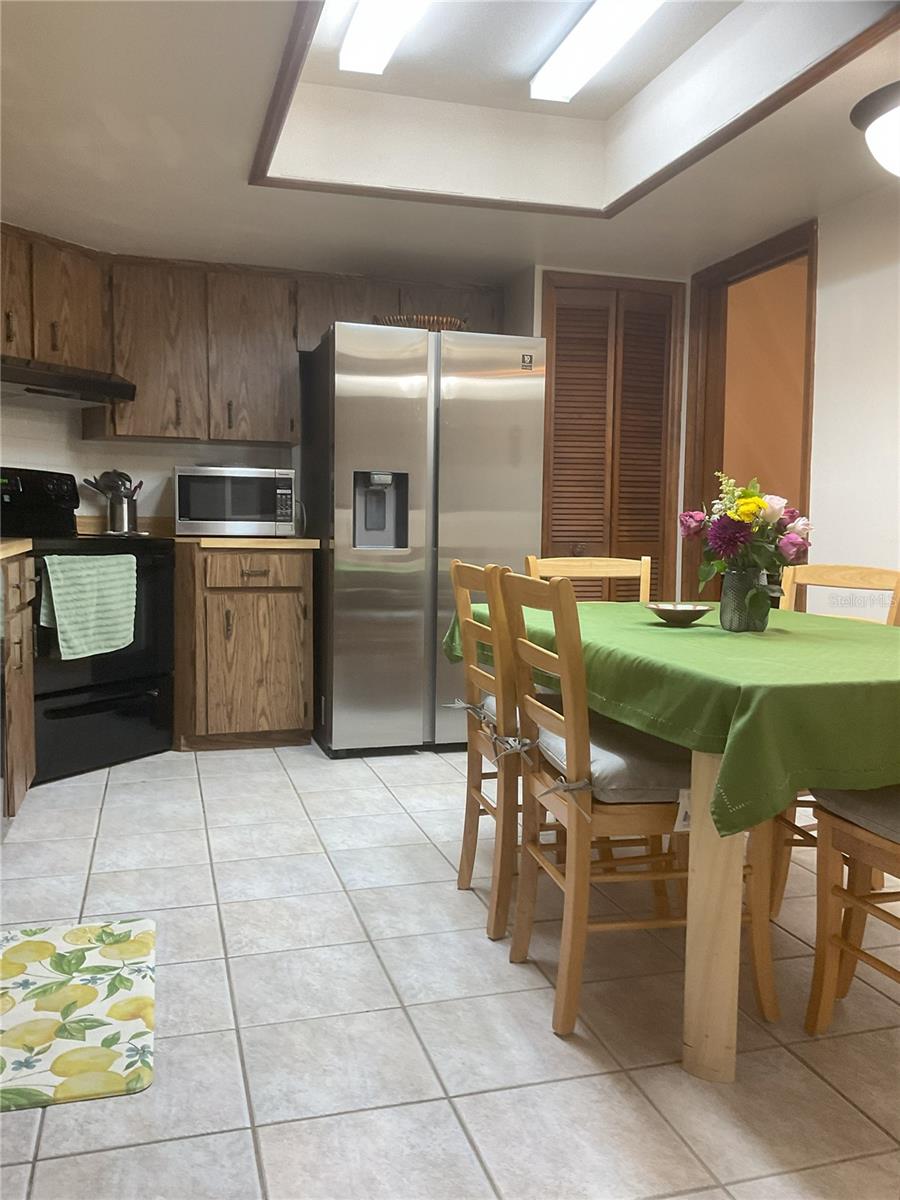 ARROWHEAD LAKES - Residential