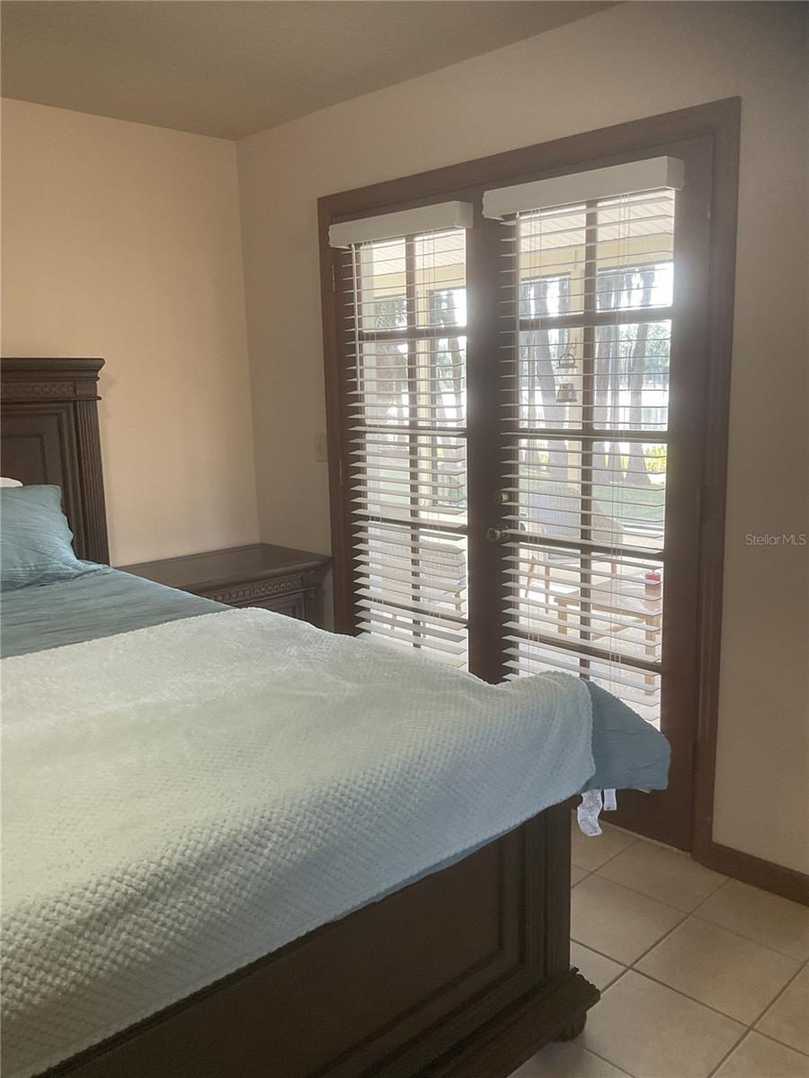 ARROWHEAD LAKES - Residential