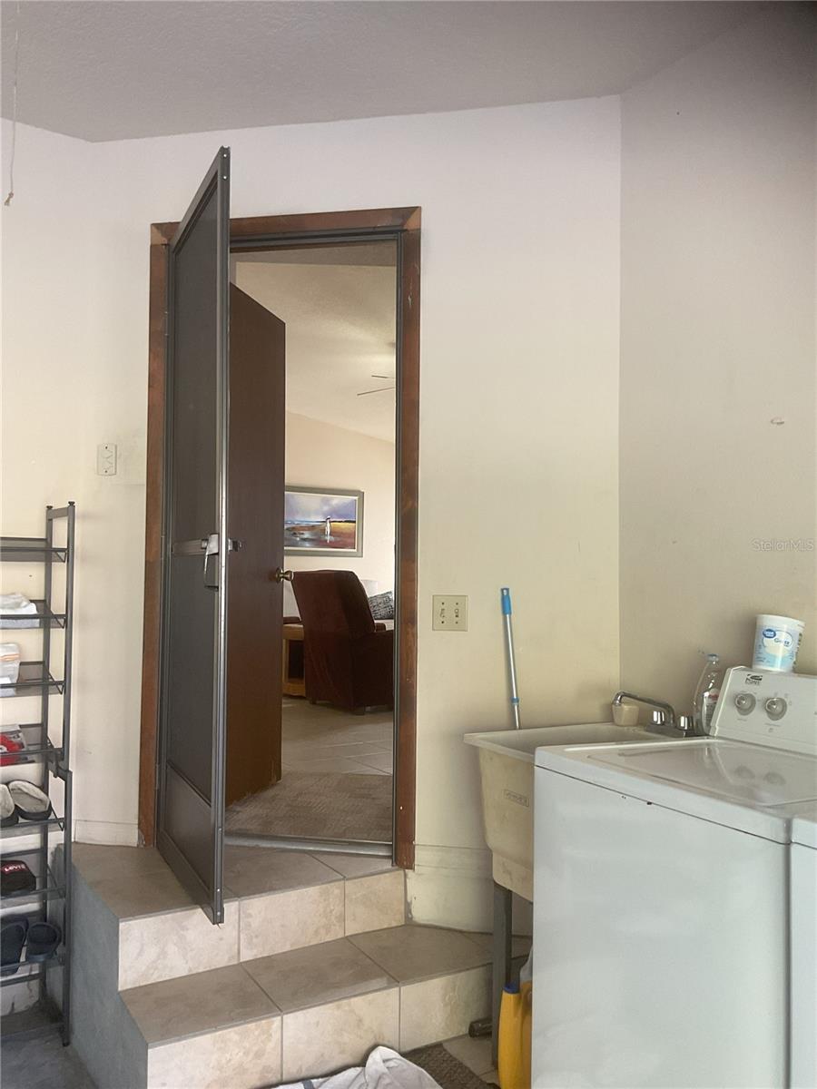 ARROWHEAD LAKES - Residential