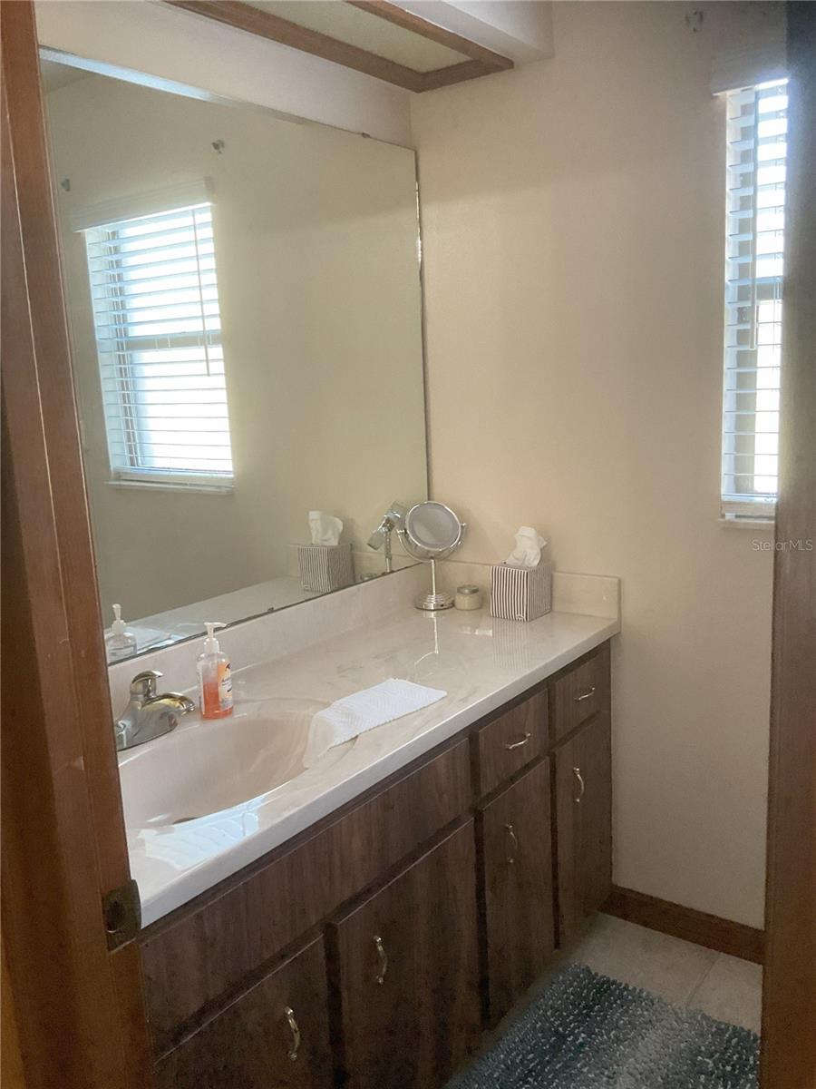 ARROWHEAD LAKES - Residential