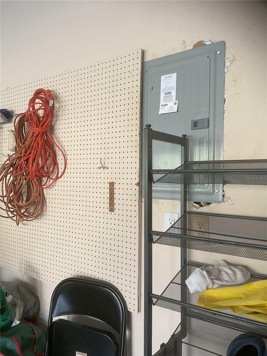 ARROWHEAD LAKES - Residential