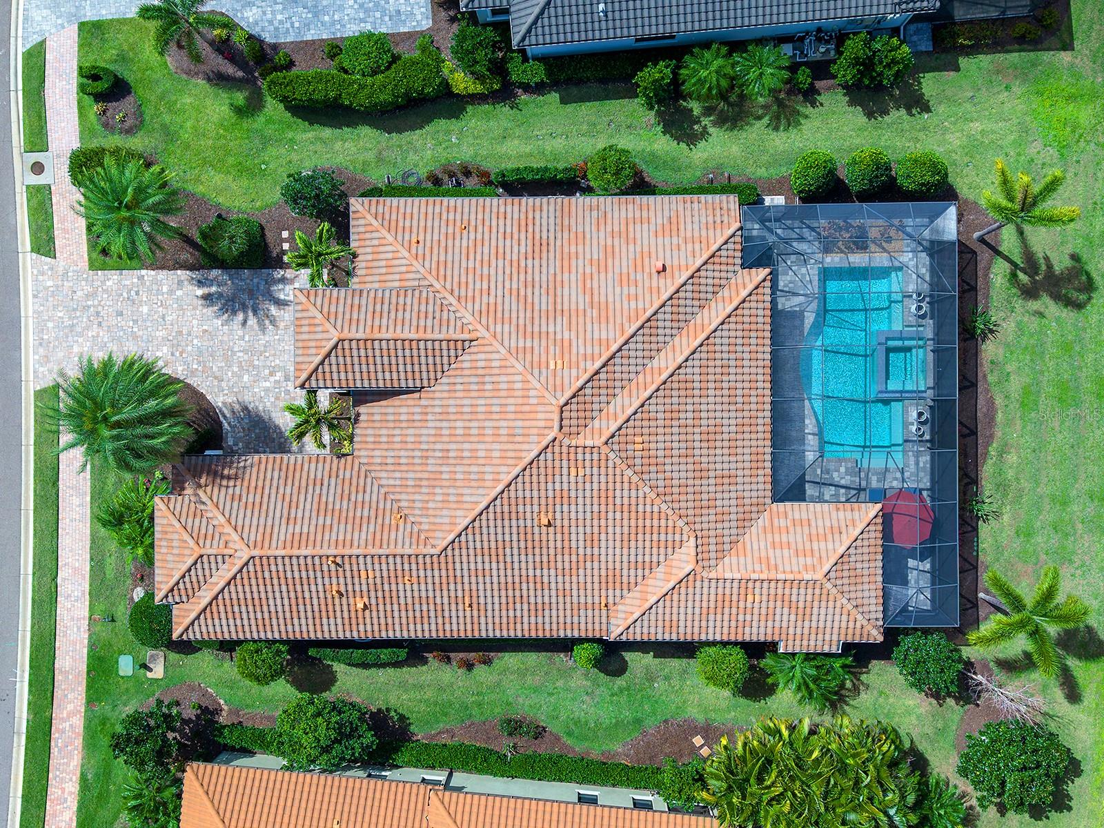 COUNTRY CLUB EAST - Residential