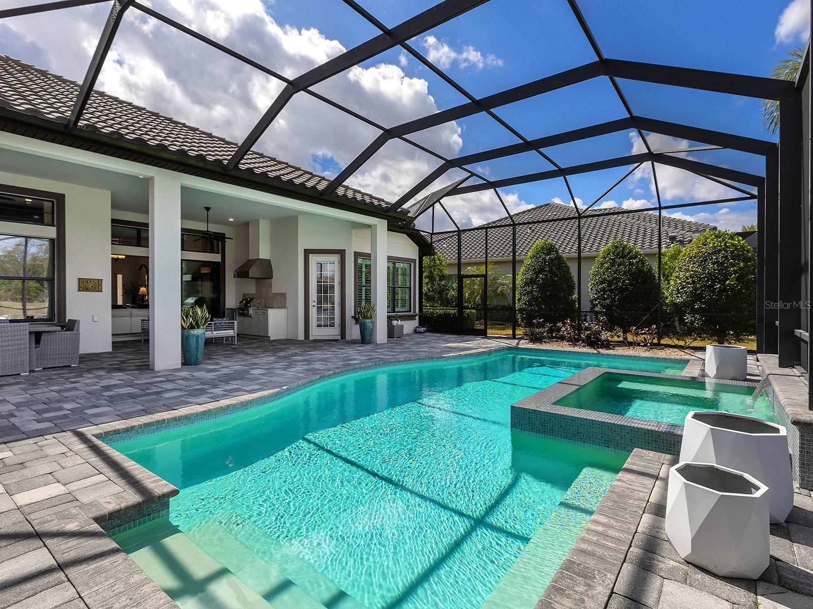 COUNTRY CLUB EAST - Residential