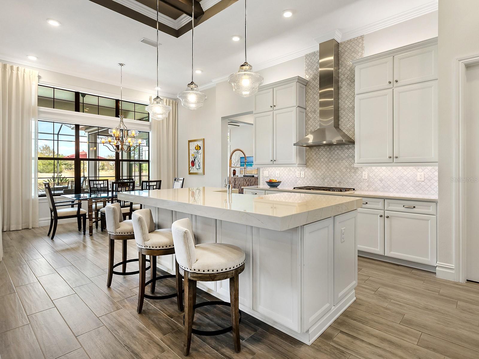 COUNTRY CLUB EAST - Residential