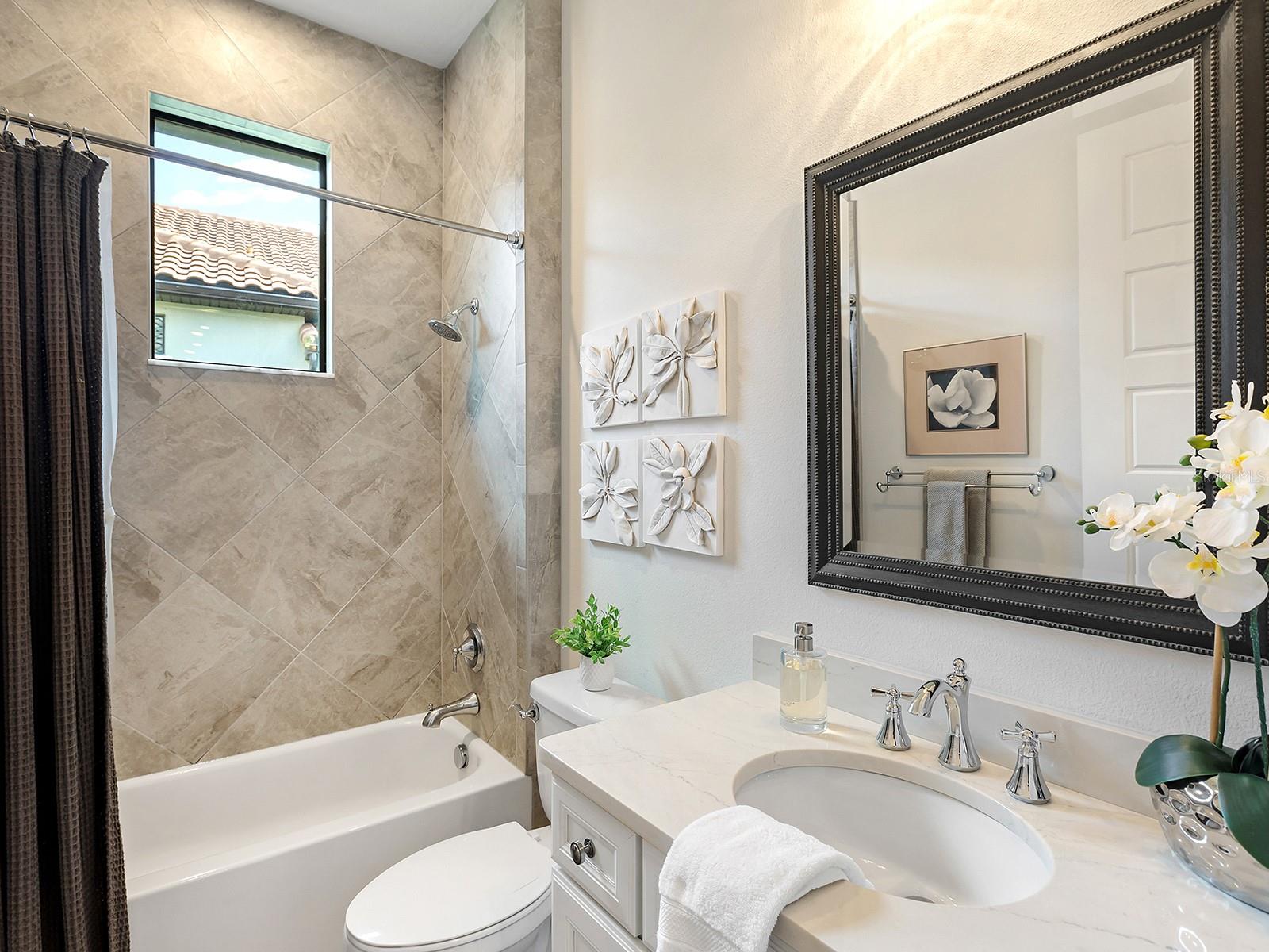 COUNTRY CLUB EAST - Residential