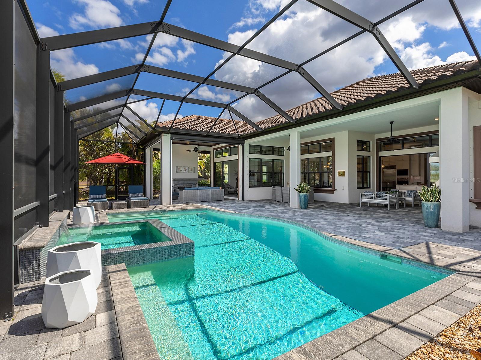 COUNTRY CLUB EAST - Residential