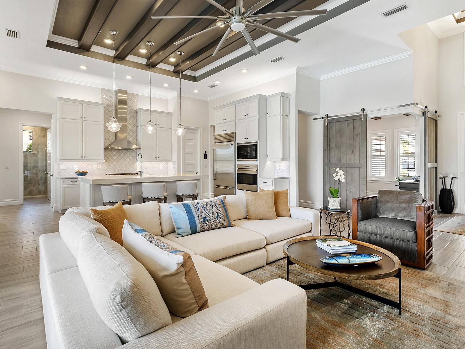 COUNTRY CLUB EAST - Residential