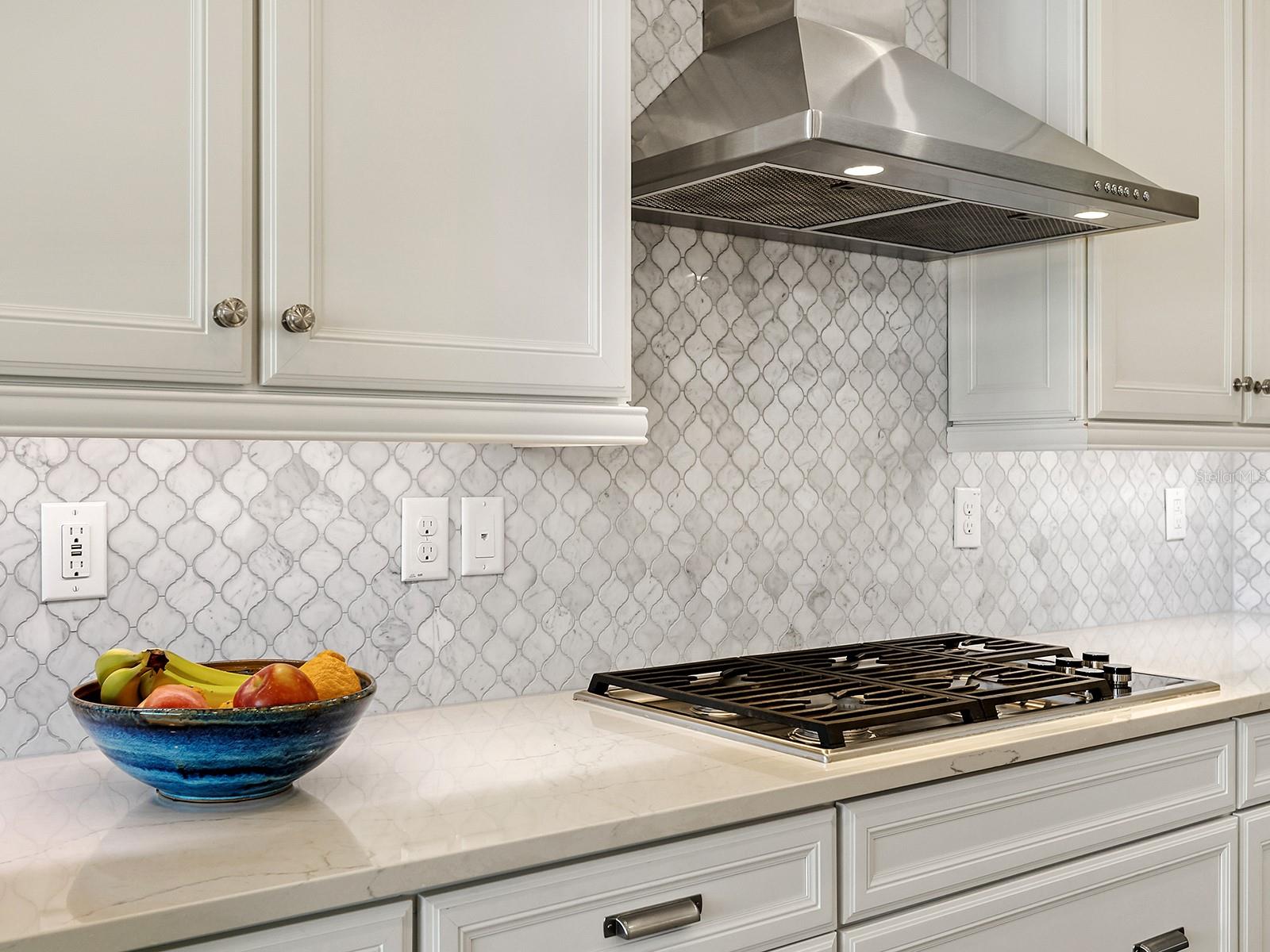 COUNTRY CLUB EAST - Residential