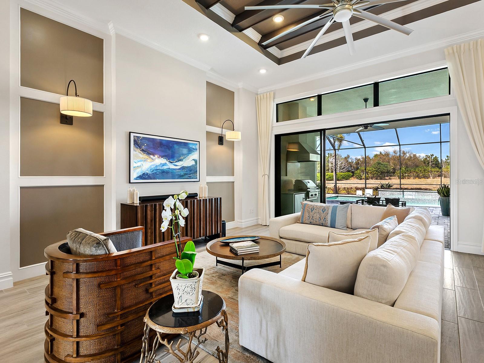 COUNTRY CLUB EAST - Residential