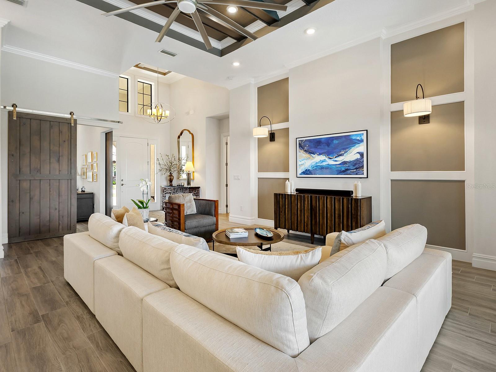 COUNTRY CLUB EAST - Residential