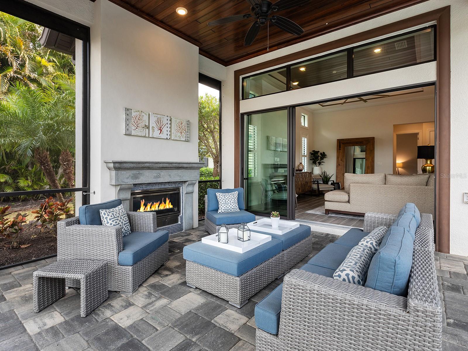 COUNTRY CLUB EAST - Residential