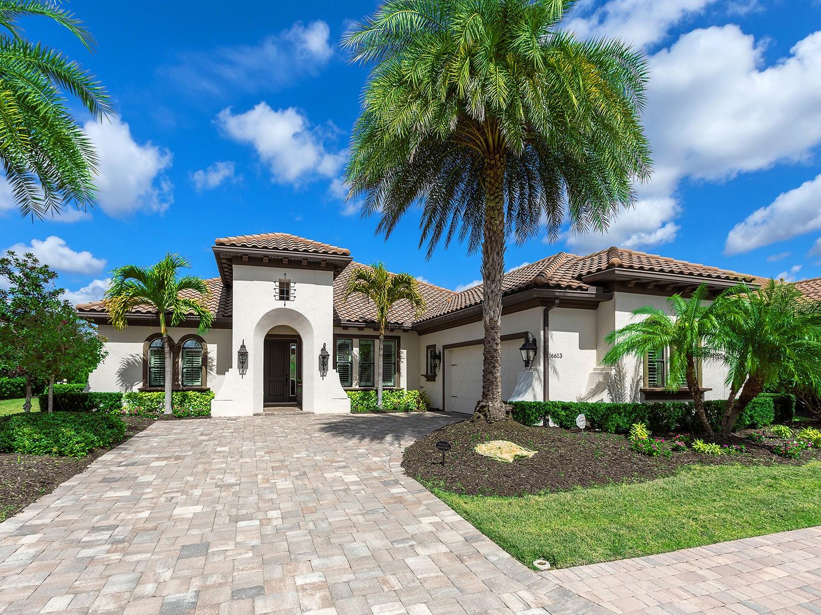 COUNTRY CLUB EAST - Residential