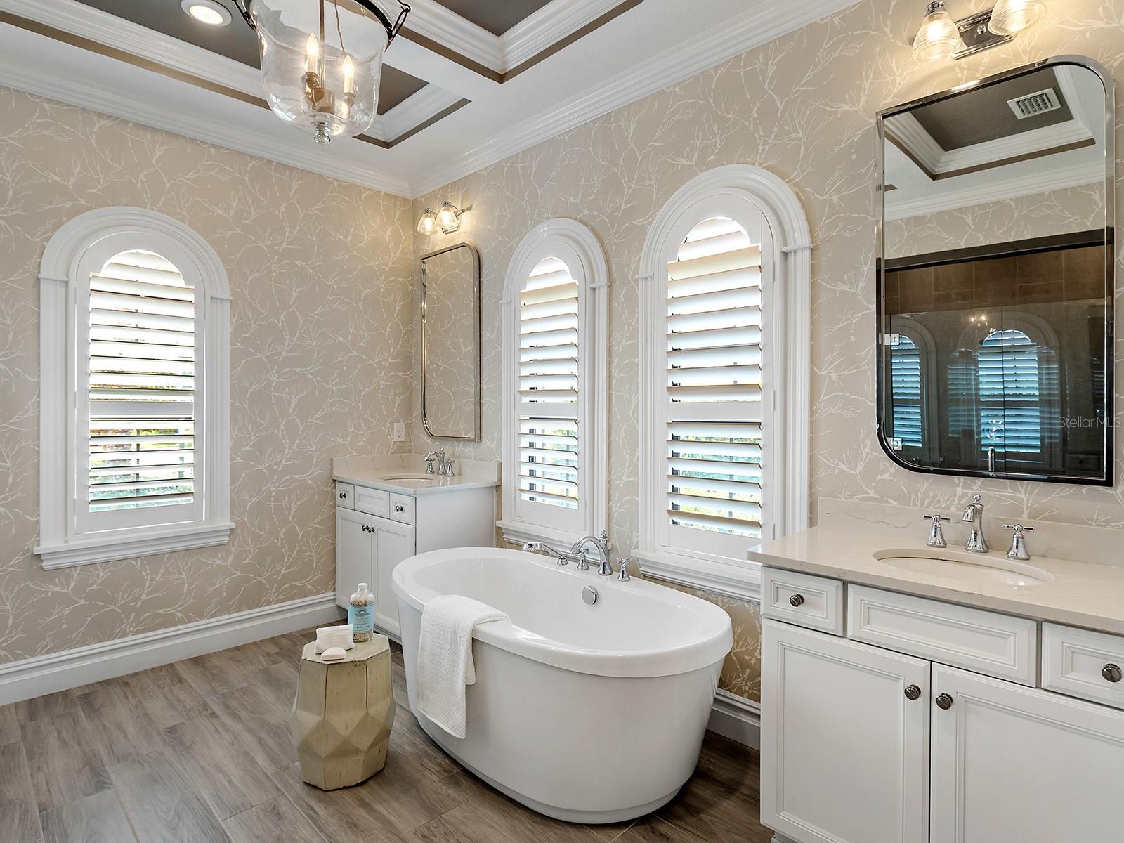 COUNTRY CLUB EAST - Residential