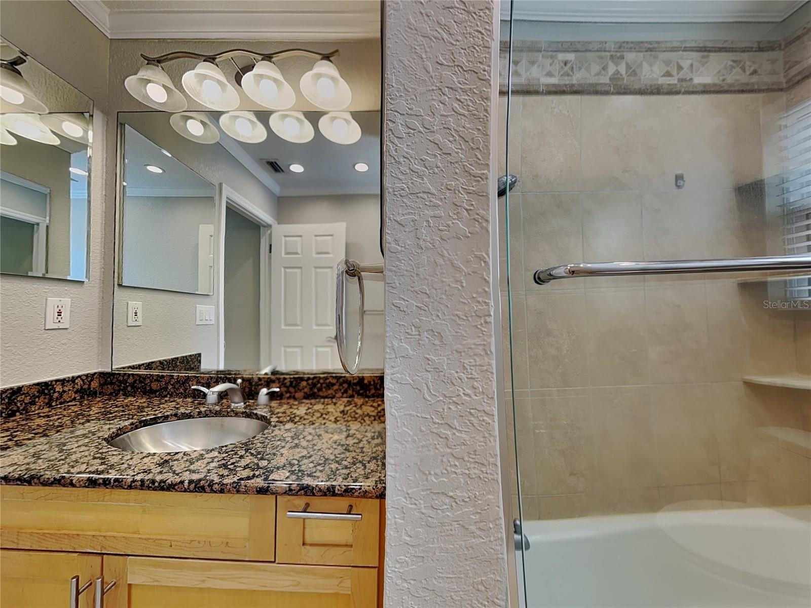 ROSERY GROVE VILLA 3RD ADD - Residential Lease