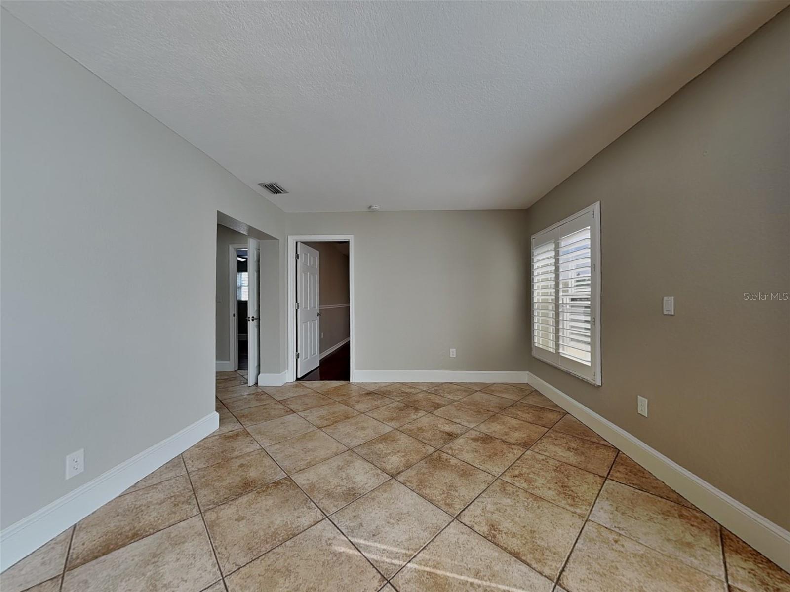 ROSERY GROVE VILLA 3RD ADD - Residential Lease