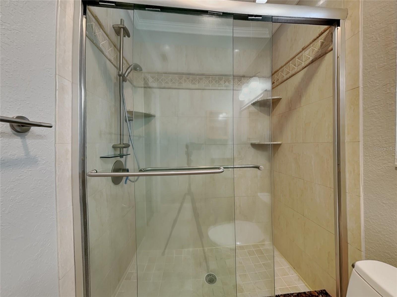 ROSERY GROVE VILLA 3RD ADD - Residential Lease