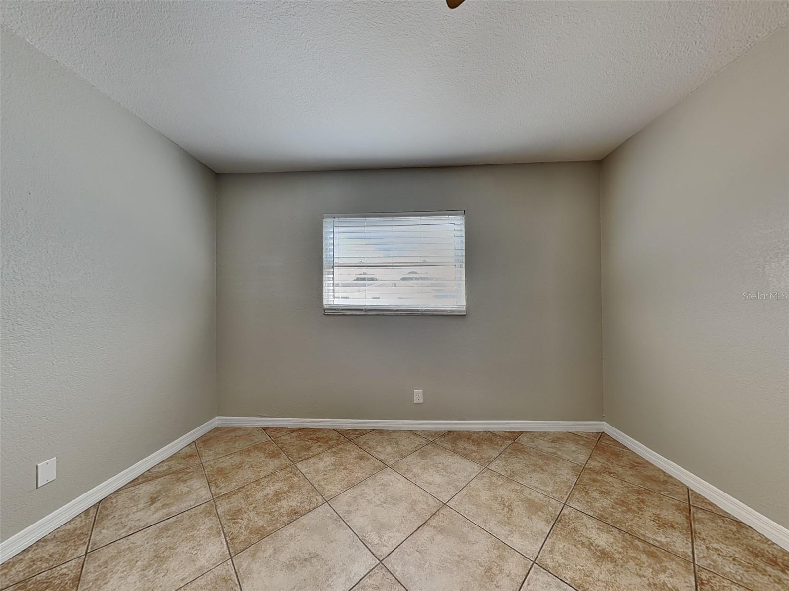 ROSERY GROVE VILLA 3RD ADD - Residential Lease