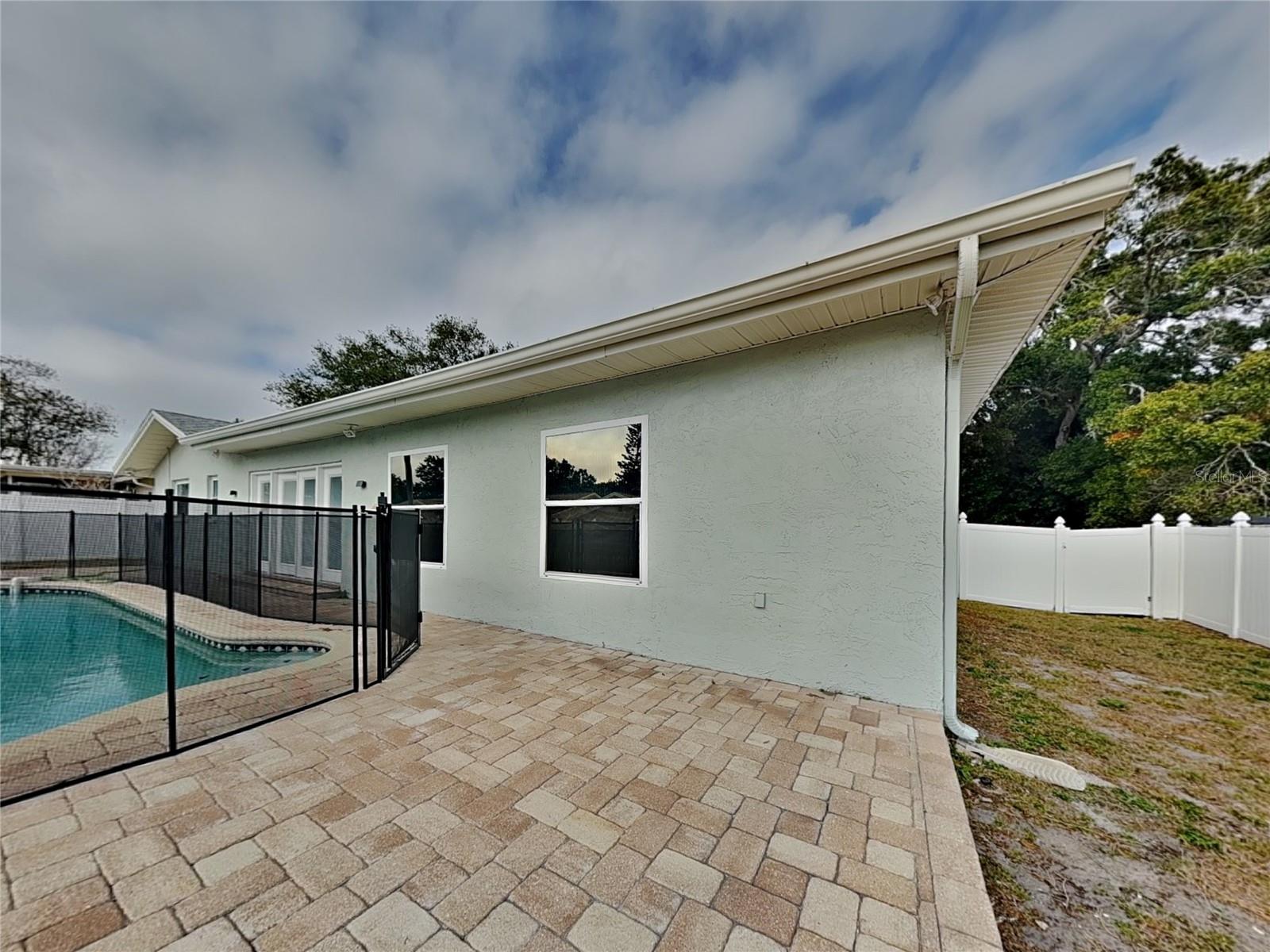 ROSERY GROVE VILLA 3RD ADD - Residential Lease