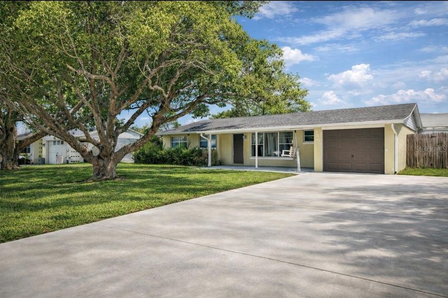 INVESTOR & FIRST-TIME BUYER OPPORTUNITY – LOCATION, SPACE & FLEXIBILITY
This spacious property offers flexibility, efficiency, and location just minutes from Winter Park, Baldwin Park, Downtown Orlando, and major roadways including SR-436 and SR-50, providing easy access to shopping, dining, parks, hospitals, and everyday conveniences.

Set on an oversized lot with no HOA, this home delivers options. Inside, you’ll find a versatile bonus room that may function as a potential 4th bedroom, office, or flex space. In addition, the property features a detached enclosed structure backyard —ideal for workshop space, studio, or additional storage (buyers to verify intended use and improvements) and a separate backyard storage building as well 

The expansive backyard provides ample room to personalize, expand, or create additional outdoor living space. A covered porch adds to the home’s comfort and functionality.

Seller reports the major electrical system just updated, roof and HVAC have been well maintained.

With no association restrictions, this property may be ideal for first-time buyers seeking space and flexibility, or for buyers exploring rental or renovation possibilities (buyers to verify zoning, rental regulations, and future use).

Conveniently located near the Winter Park High School area and surrounding educational facilities (school assignments to be independently verified).

A rare opportunity combining location, lot size, system updates, and flexibility in one property.

Measurements are approximate. Information deemed reliable but not guaranteed. Buyers and agents to verify all details.