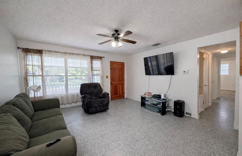 Photo of 1407 Moselle Avenue, Orlando, FL 32807 (MLS # S5144920)