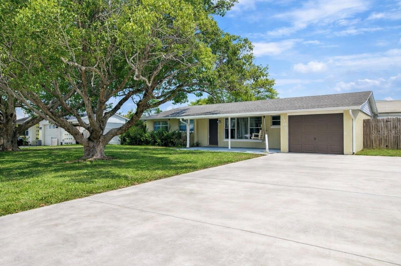 CORRINE TERRACE - Residential