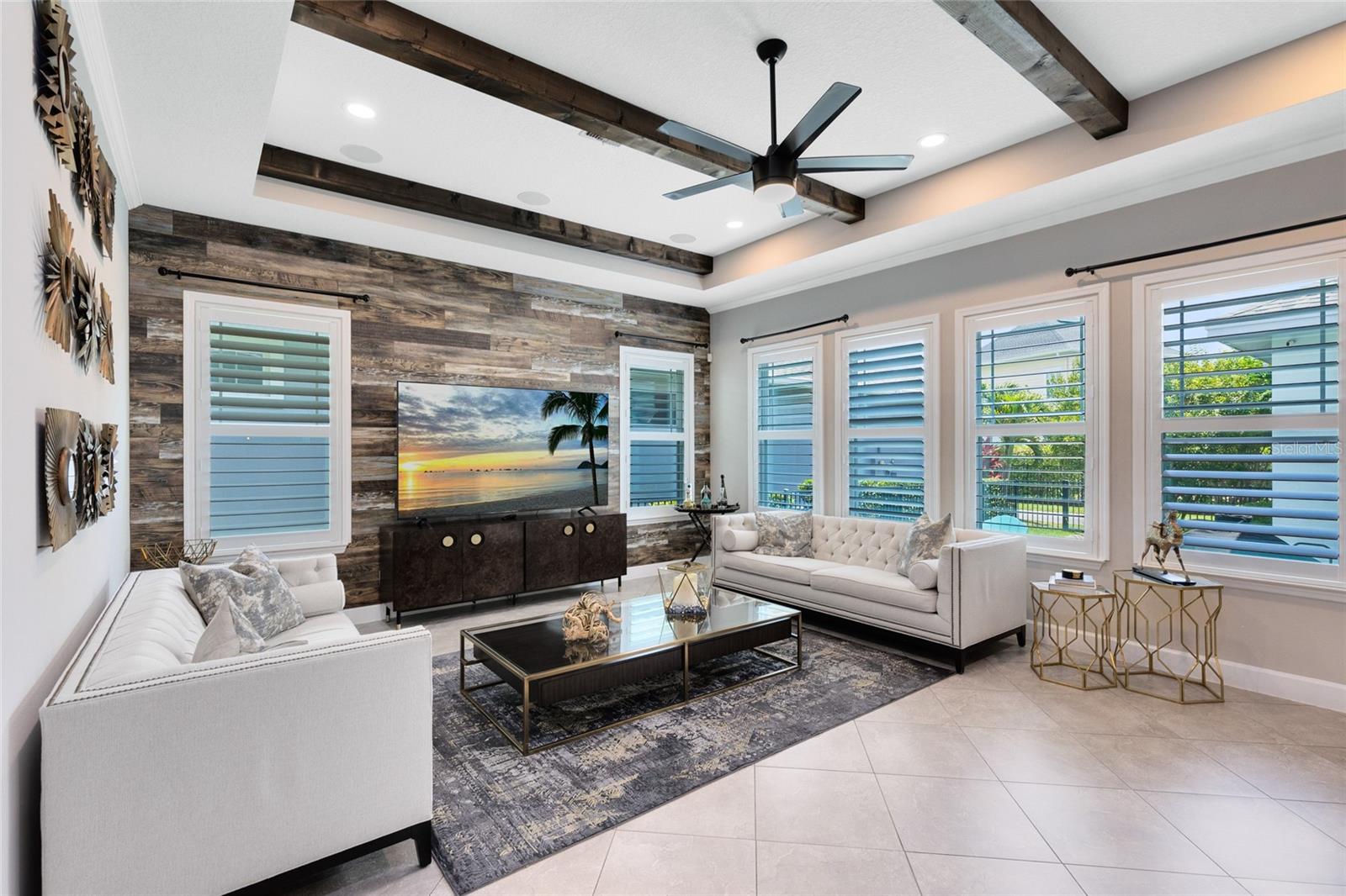 Casas a venda 3 - Jen Dantas 13701 CHAUVIN AVENUE