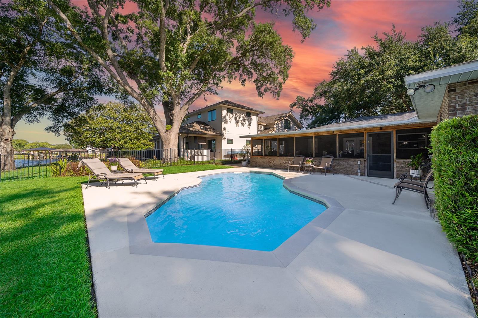 WATERFRONT ESTATES 3RD ADD - Residential