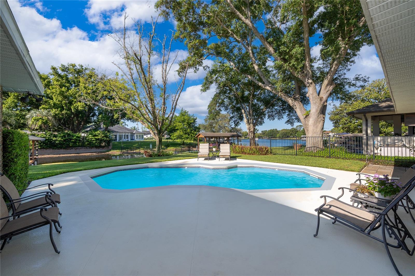 WATERFRONT ESTATES 3RD ADD - Residential