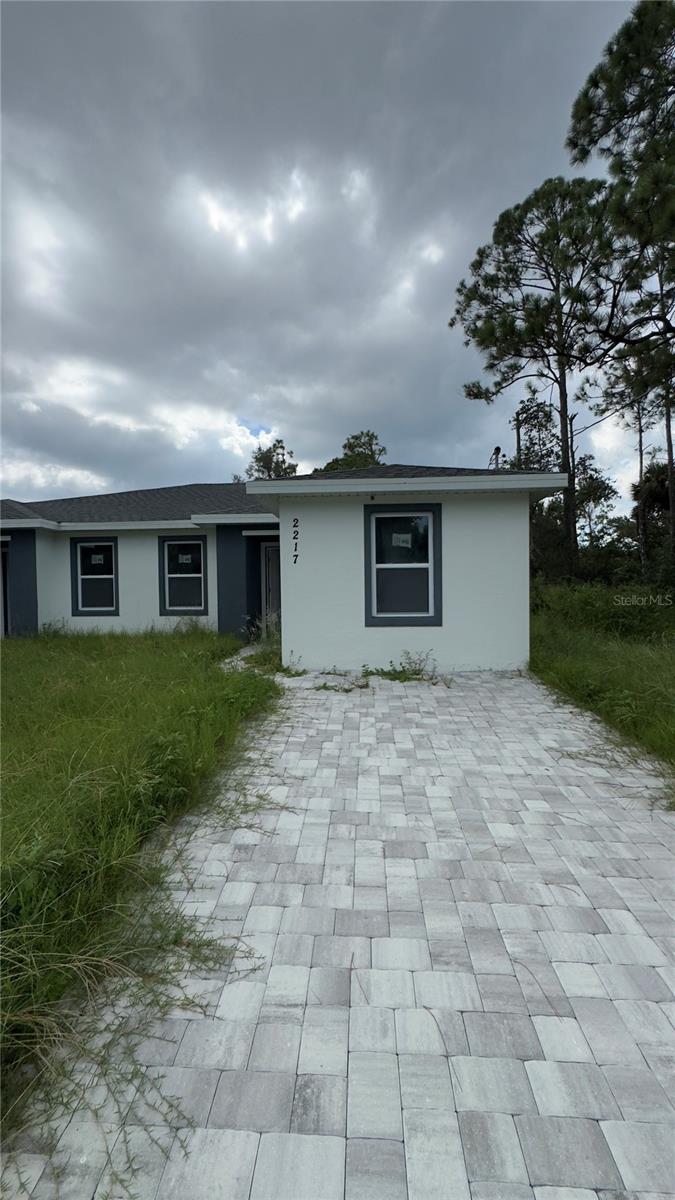 ? Brand New Half Duplex in Prime Port Charlotte Location! ?
Welcome to this stunning brand-new half duplex, perfectly situated just 5 minutes from Walmart, shopping, dining, and daily conveniences. This modern home features 3 spacious bedrooms and 2 full bathrooms, designed with comfort and functionality in mind.
Step into a beautiful, open-concept kitchen that blends style and practicality, ideal for cooking and entertaining. The generous living areas provide plenty of space for relaxation and gatherings, offering the perfect balance of elegance and comfort.
Don’t miss the opportunity to own a brand-new home in a growing community, close to everything Port Charlotte!