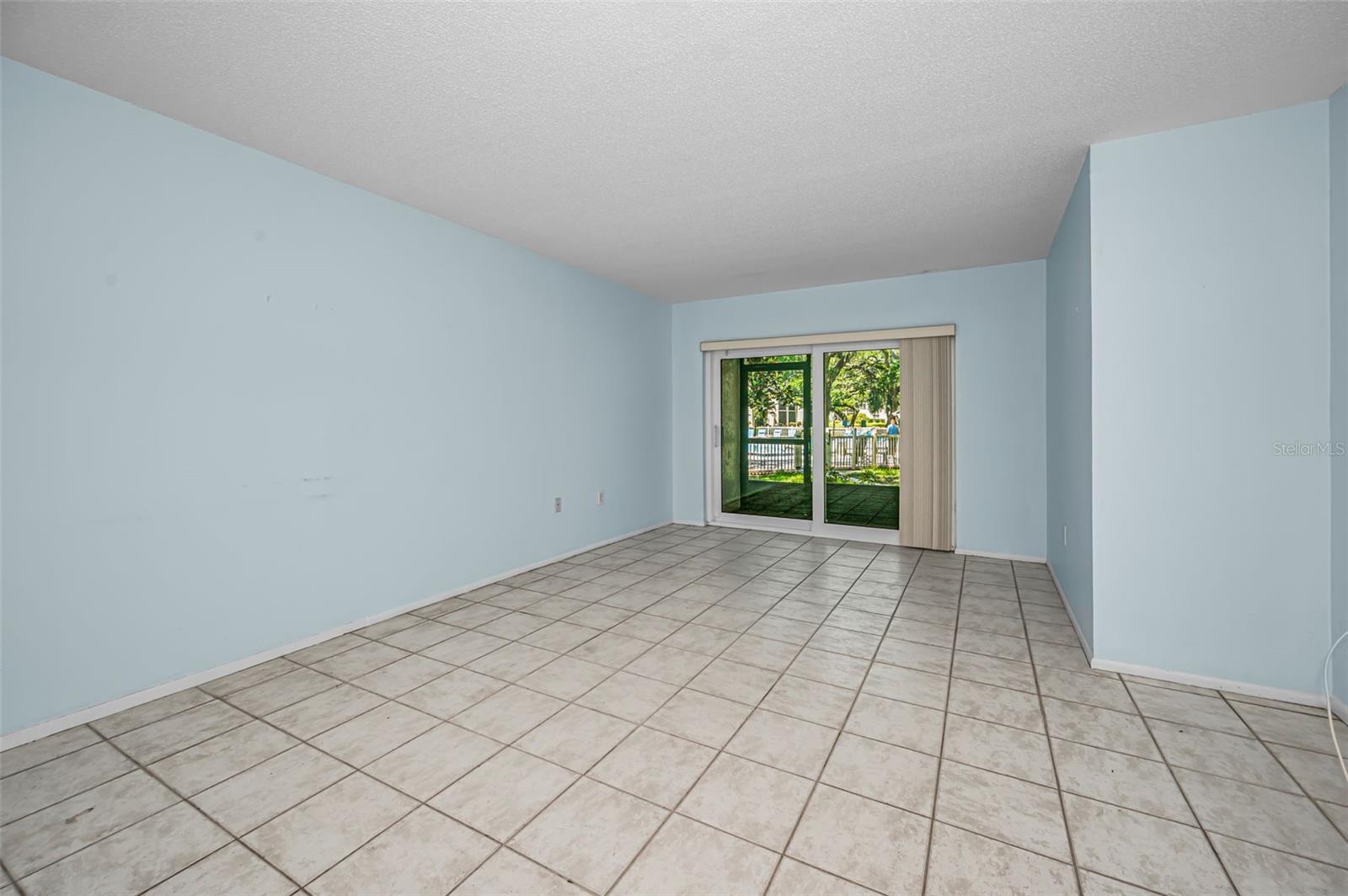 PATRICIAN OAKS - Residential