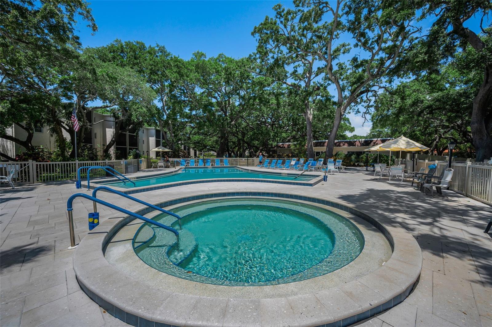 PATRICIAN OAKS - Residential