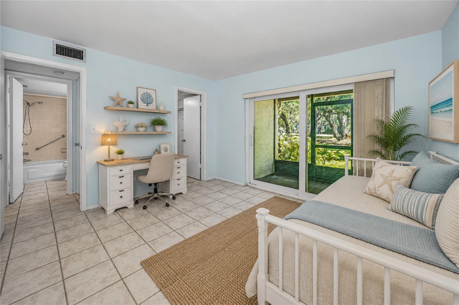 PATRICIAN OAKS - Residential