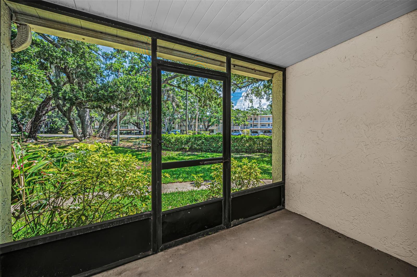 PATRICIAN OAKS - Residential