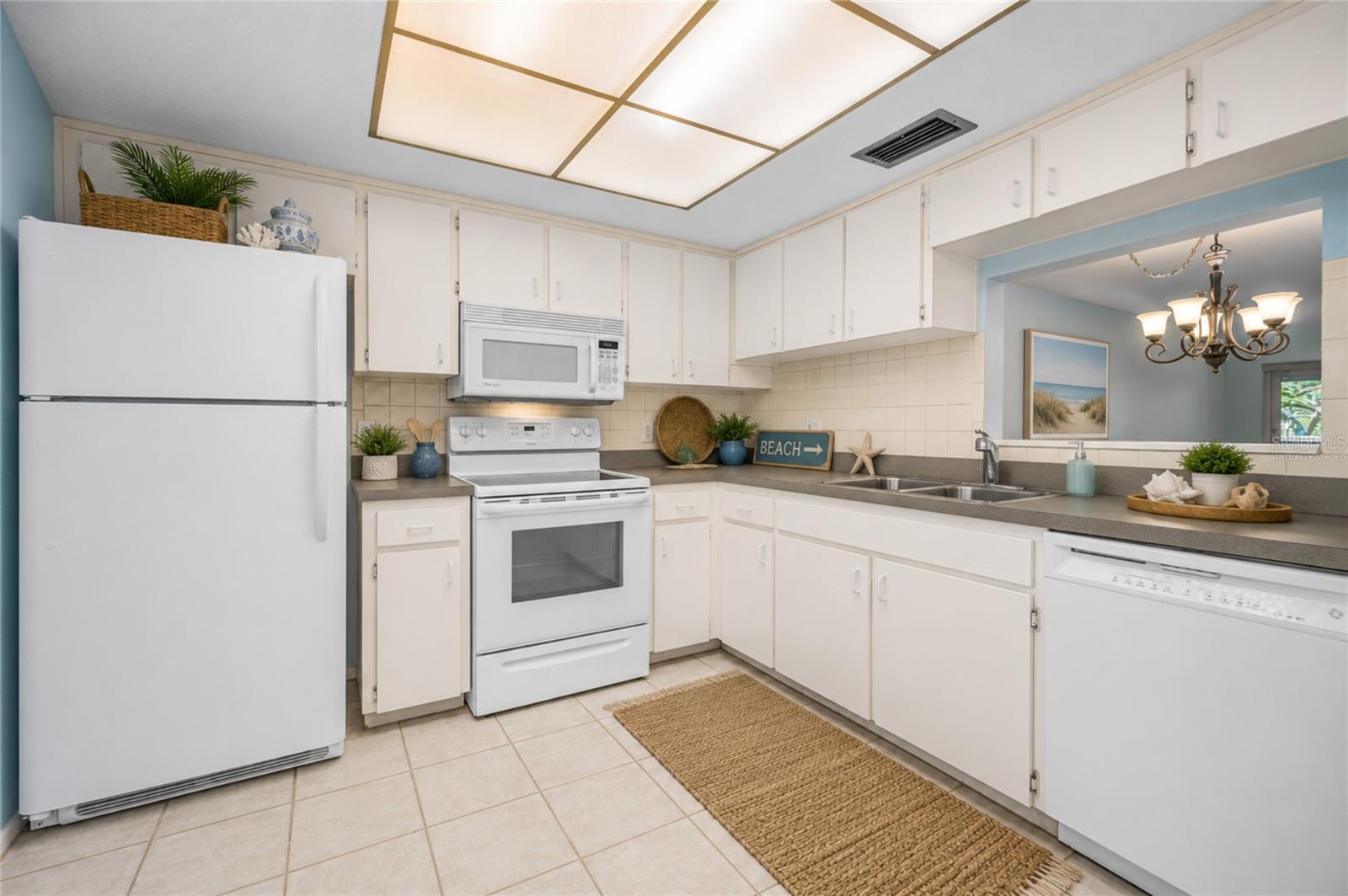 PATRICIAN OAKS - Residential