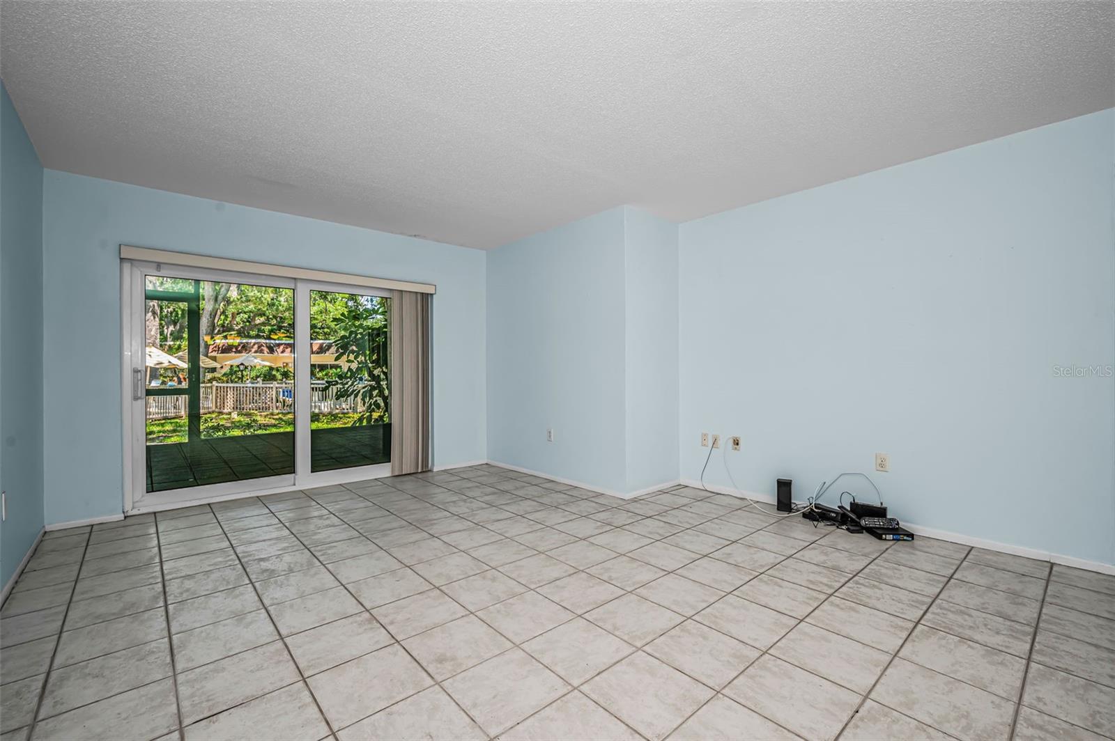 PATRICIAN OAKS - Residential