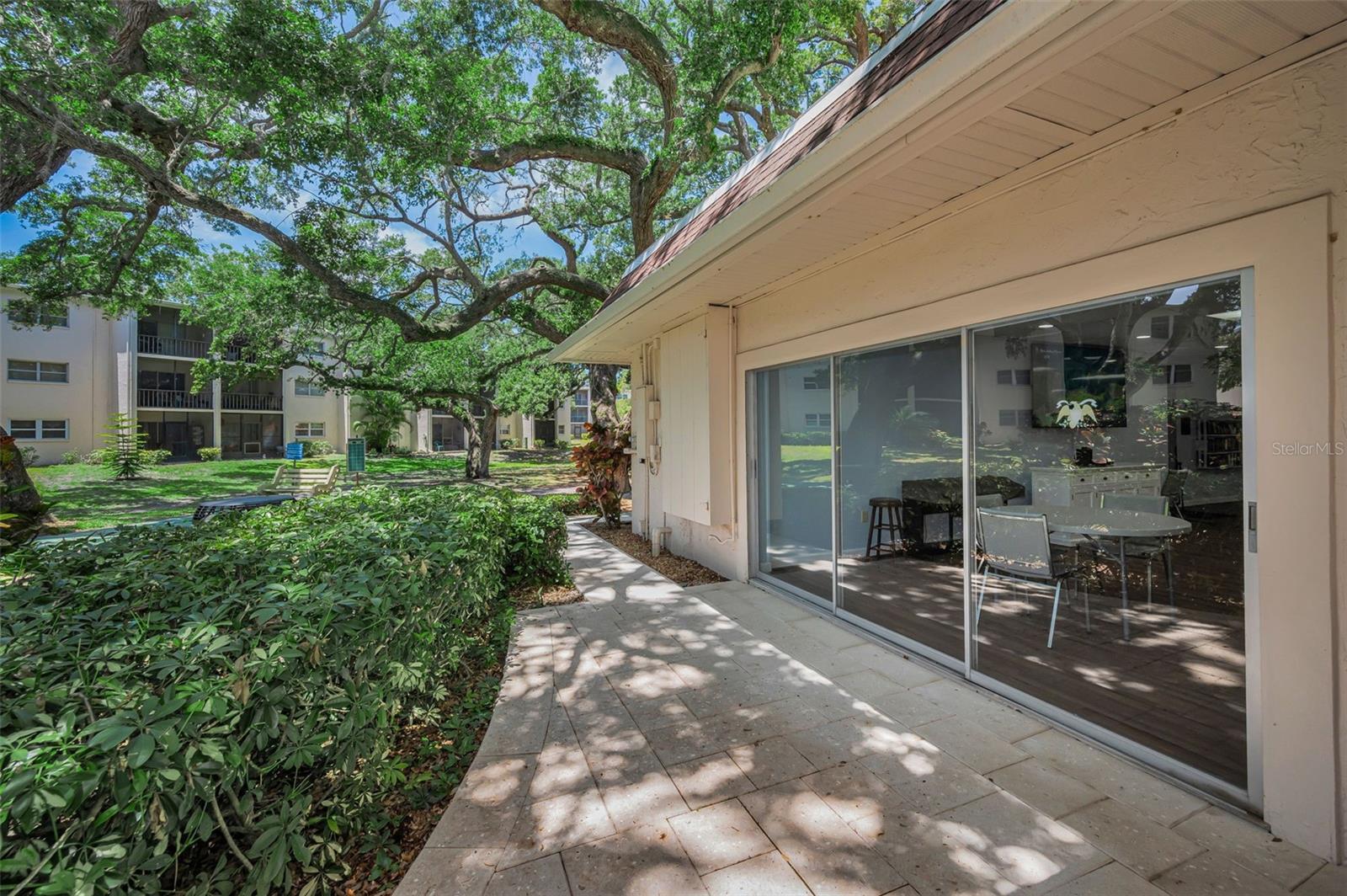 PATRICIAN OAKS - Residential
