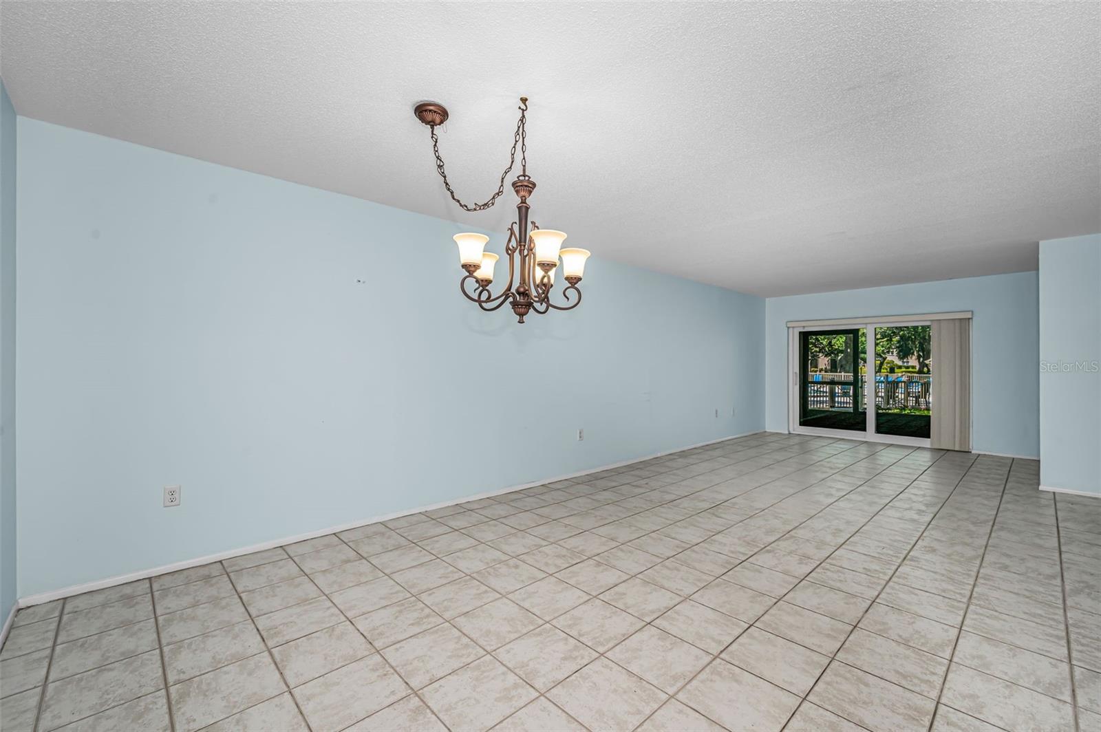 PATRICIAN OAKS - Residential