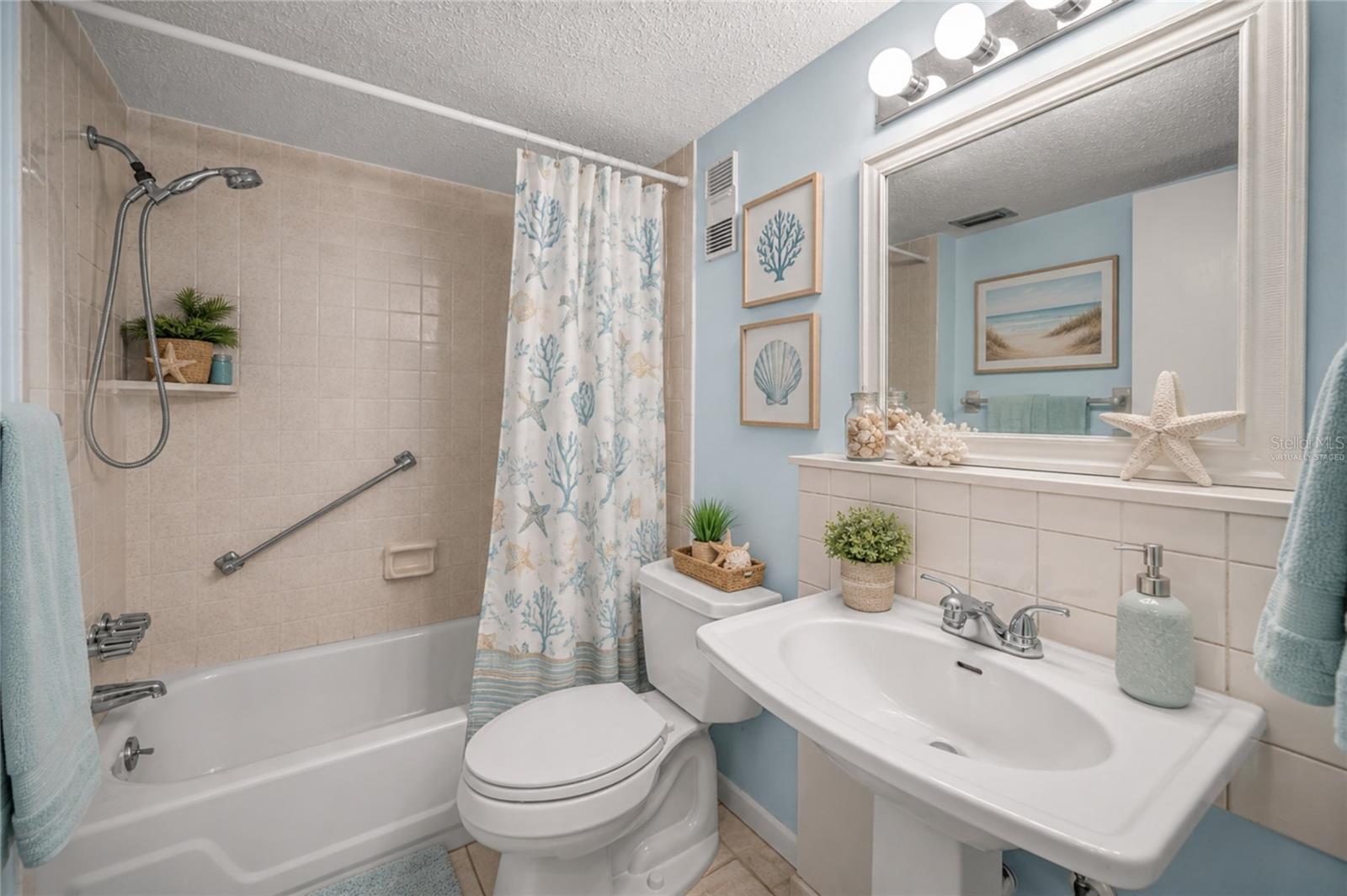 PATRICIAN OAKS - Residential