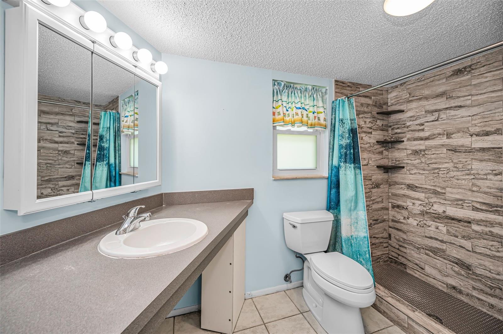 PATRICIAN OAKS - Residential