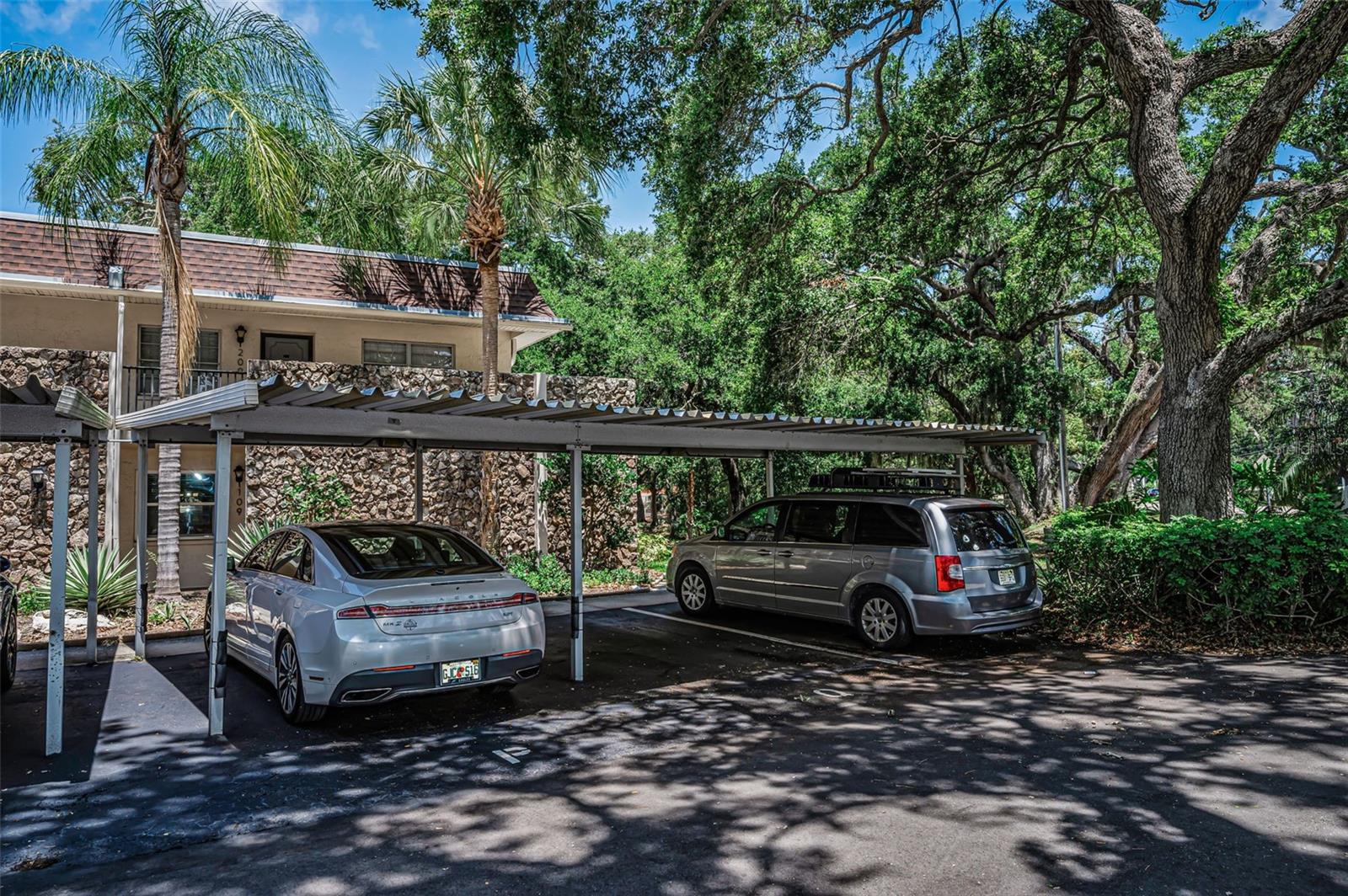 PATRICIAN OAKS - Residential