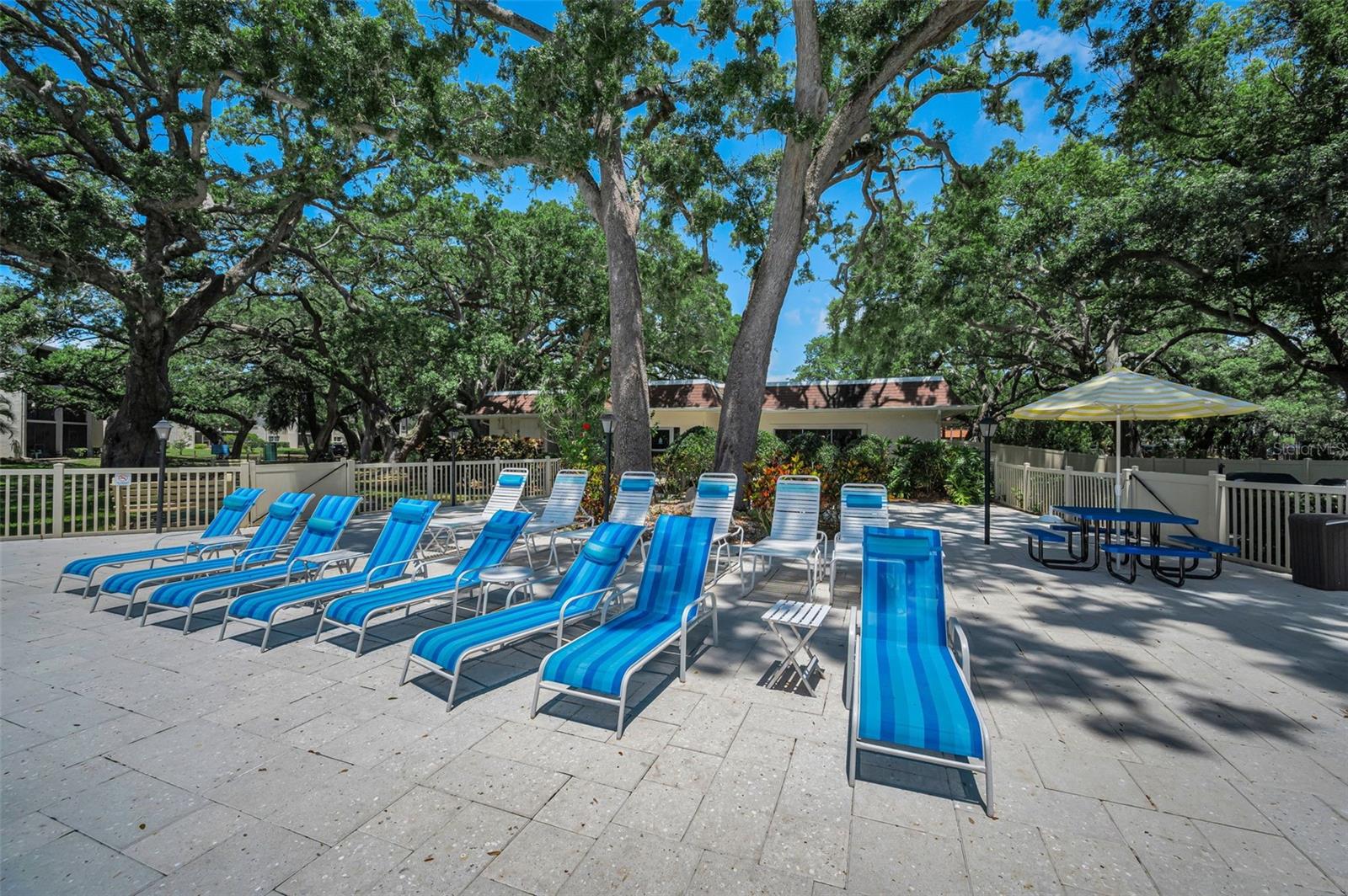 PATRICIAN OAKS - Residential