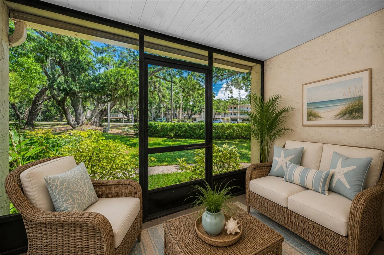 PATRICIAN OAKS - Residential
