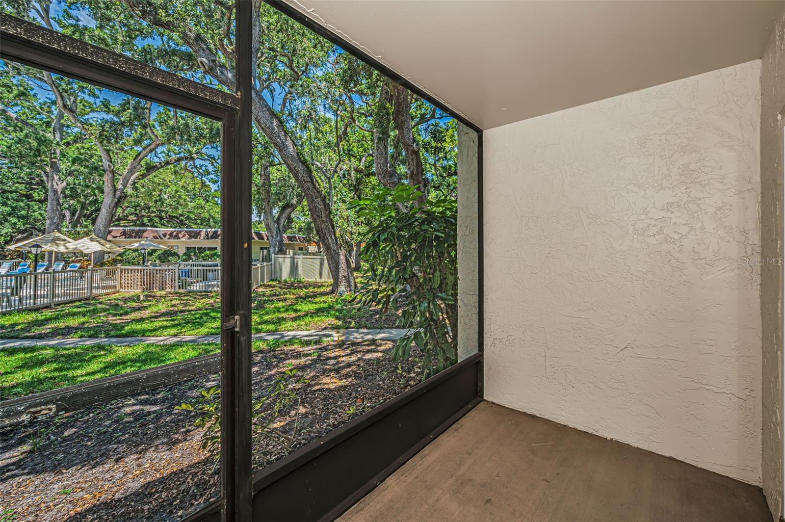 PATRICIAN OAKS - Residential