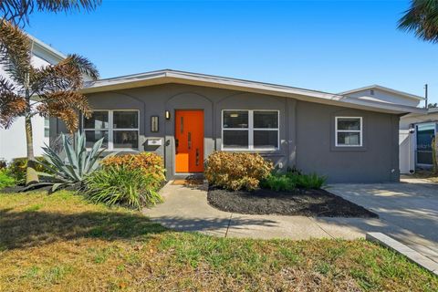 Photo of 1605 Florinda Drive, Orlando, FL 32804 (MLS # O6376405)