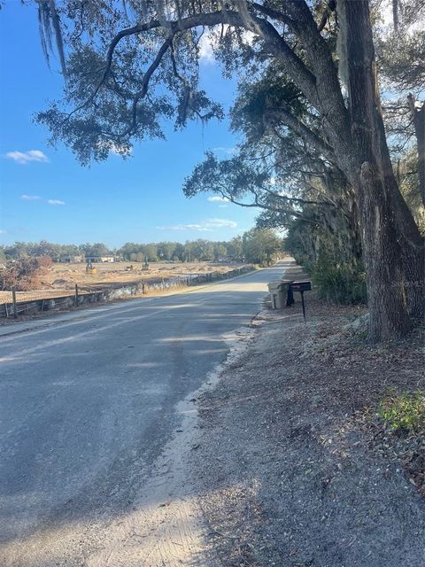 Tiny photo for 39725 Clay Avenue N, Lady Lake, FL 32159 (MLS # OM719027)