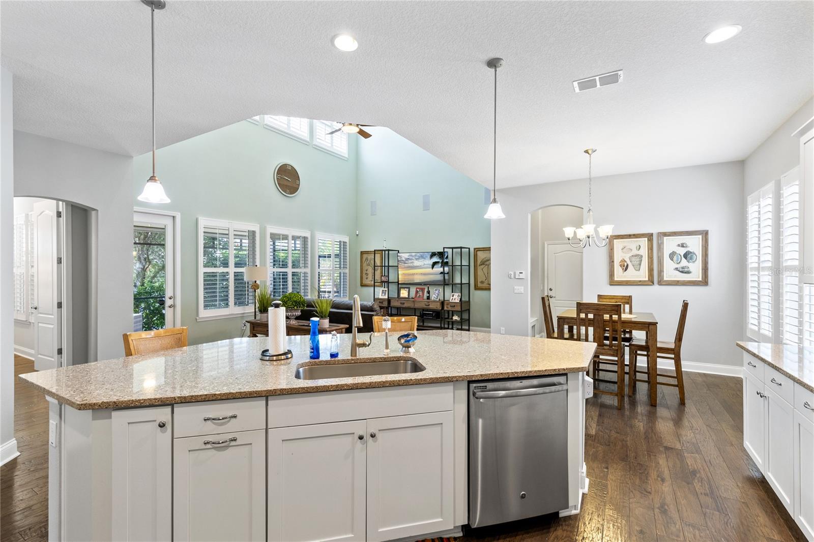 LAUREATE PARK - Residential