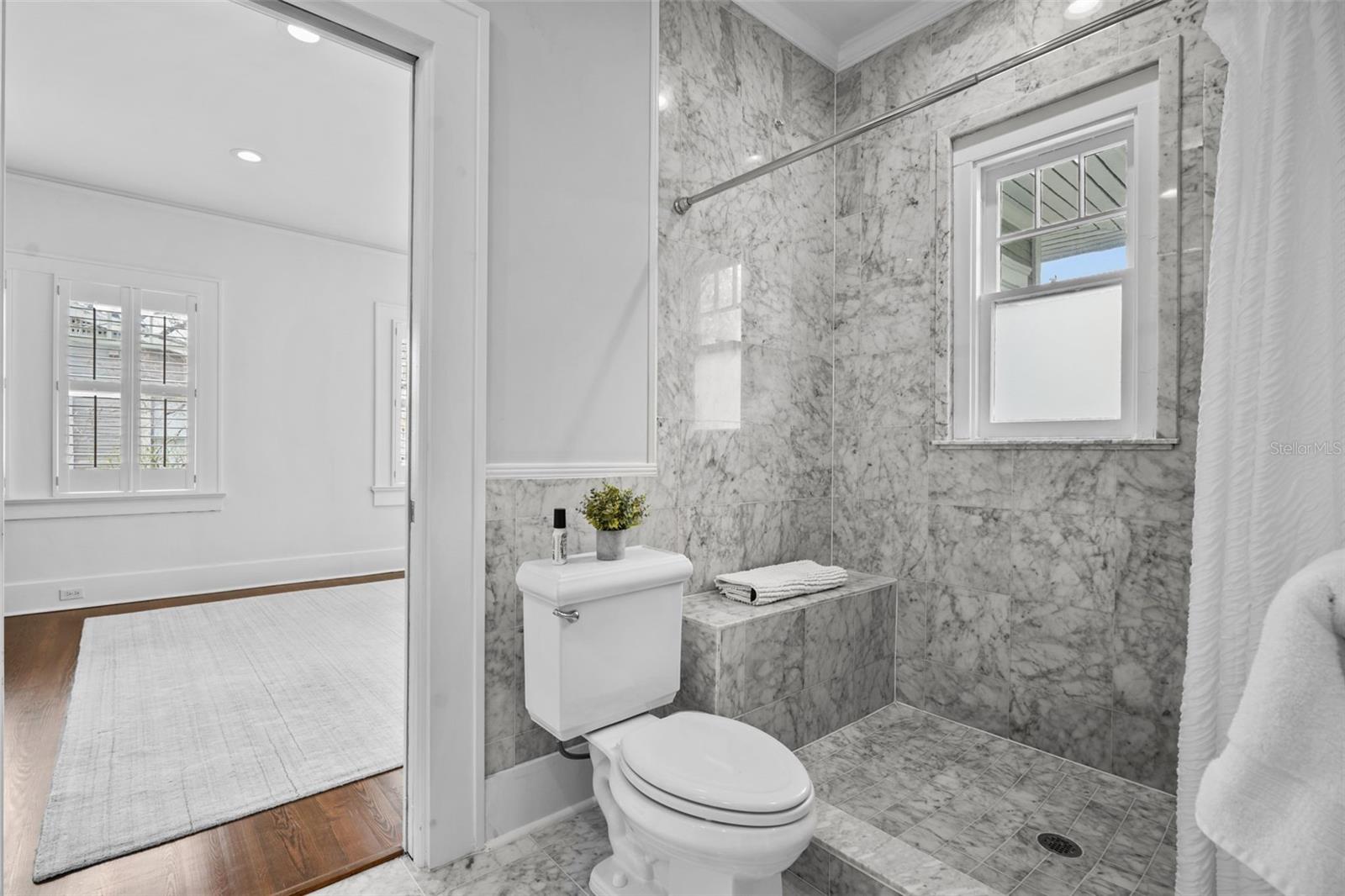 HYDE PARK WEST - Residential