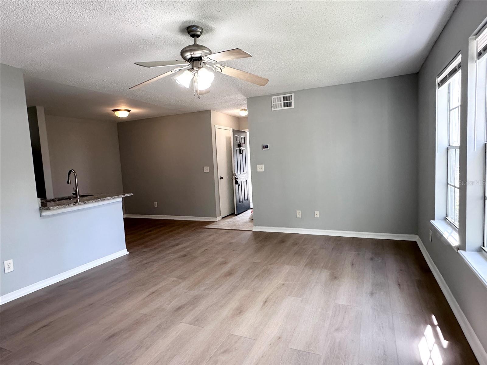 CENTRAL PARK METROWEST CONDO - Residential