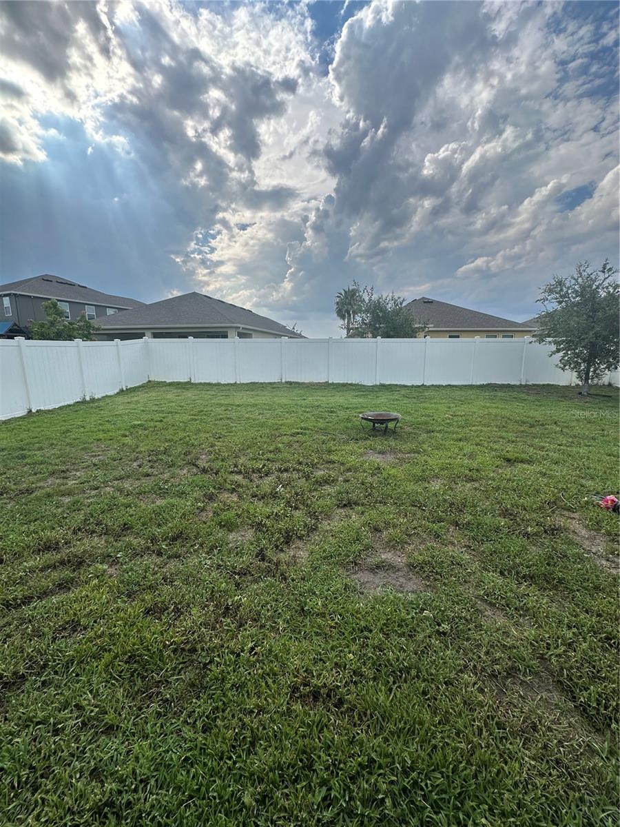 12372 STONE BARK TRAIL